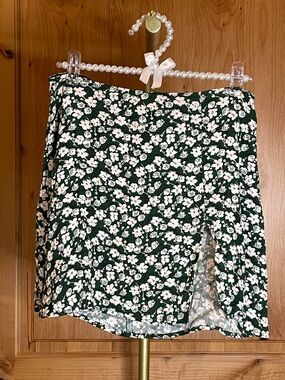 Reformation Dark Green Floral Mini Skirt with Front Slit Size 4